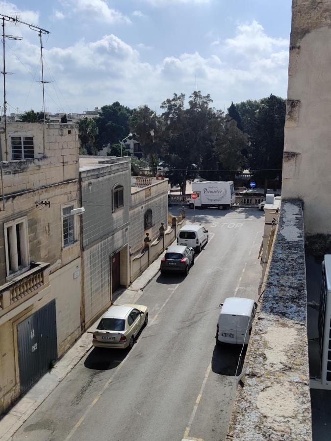 Rons Town House Leilighet Tarxien Eksteriør bilde
