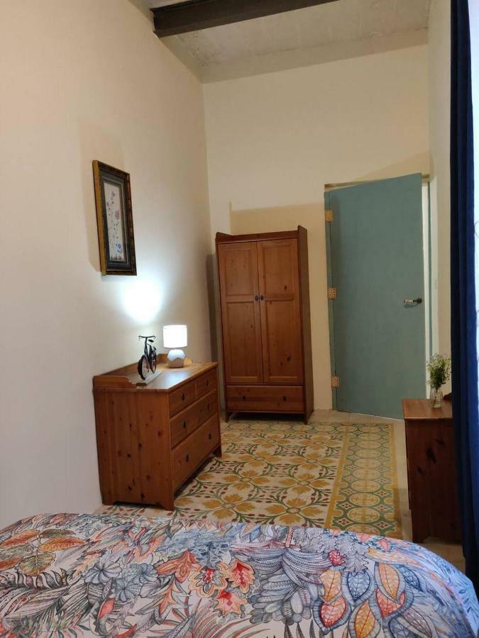 Rons Town House Leilighet Tarxien Eksteriør bilde