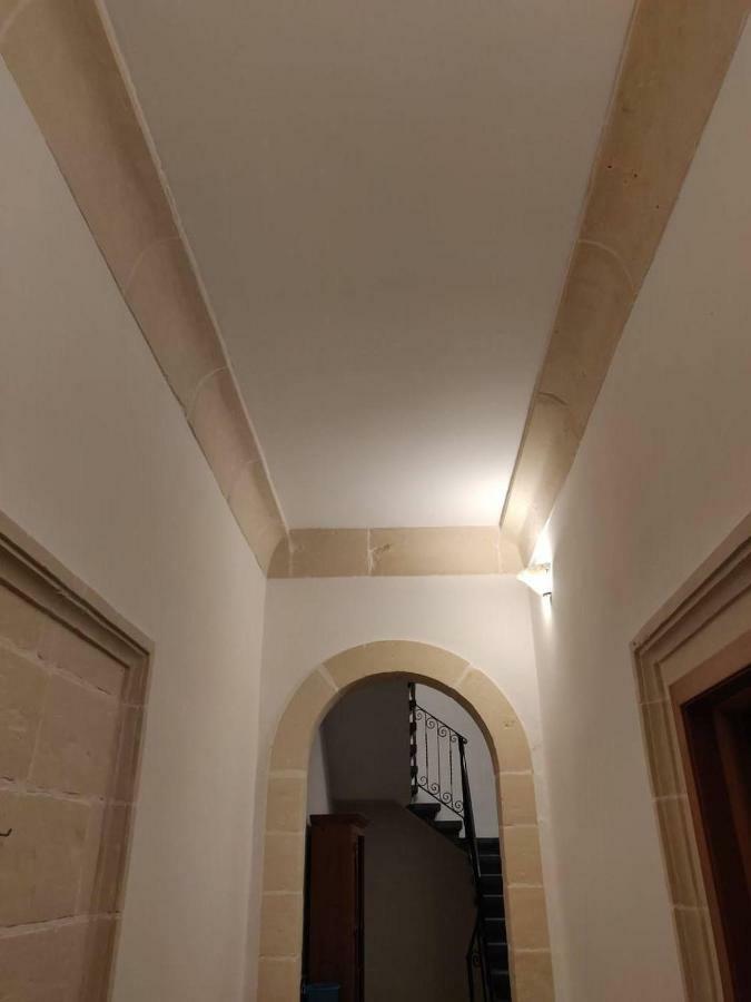 Rons Town House Leilighet Tarxien Eksteriør bilde