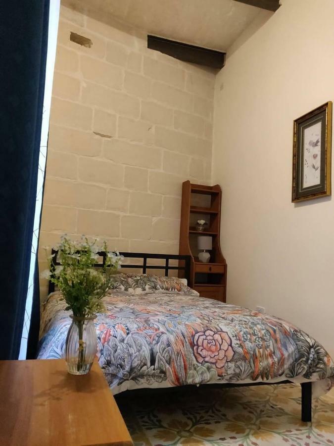 Rons Town House Leilighet Tarxien Eksteriør bilde