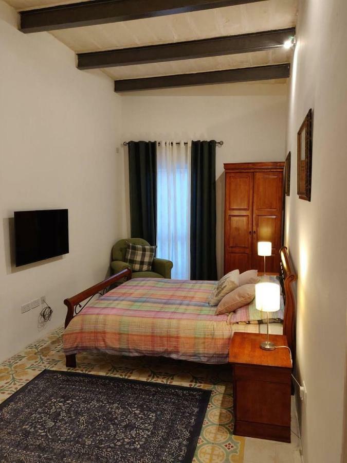 Rons Town House Leilighet Tarxien Eksteriør bilde